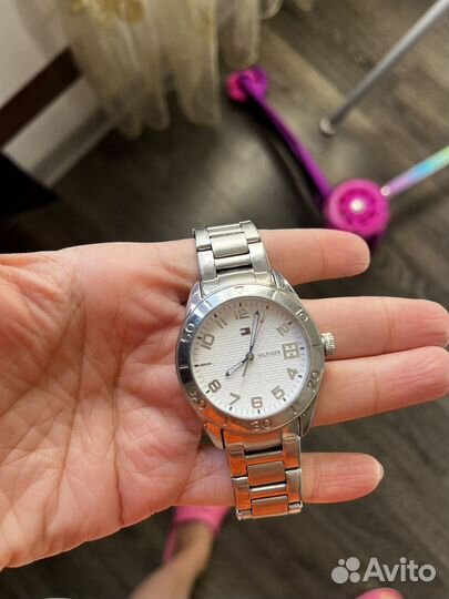 Tommy hilfiger часы