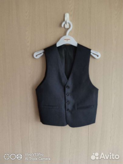 Новый школьный костюм