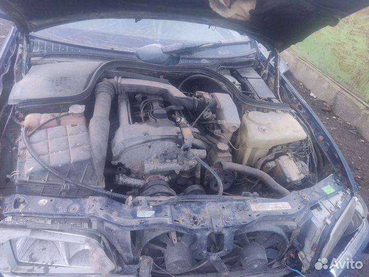 Mercedes-Benz C-класс 1.8 AT, 1995, битый, 270 000 км