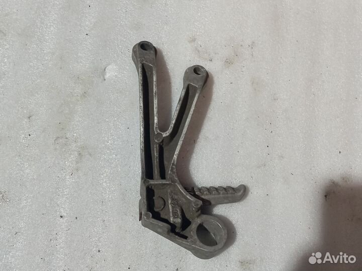 Подножка правая задняя Kawasaki ZX6R/ZX9R 98-02