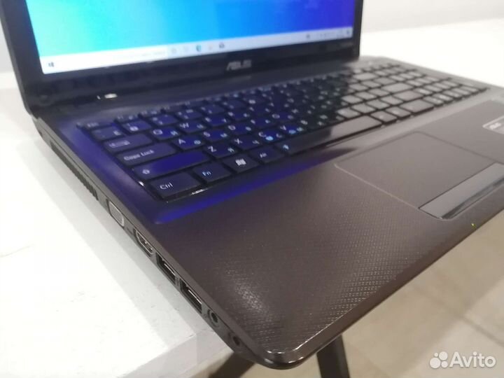 Мощный ноутбук Asus 15.6 i3/4Gb/256GB SSD