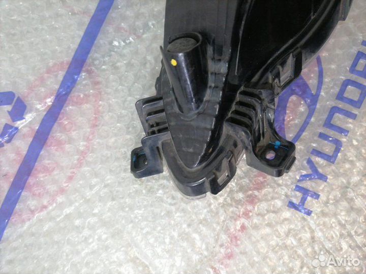 Фара противотуманная передняя левая Hyundai