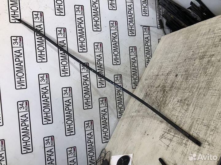 Молдинг крыши Toyota Corolla E120 седан