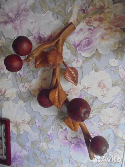 Инсталляция Ветка с яблоками можжевельник Крым