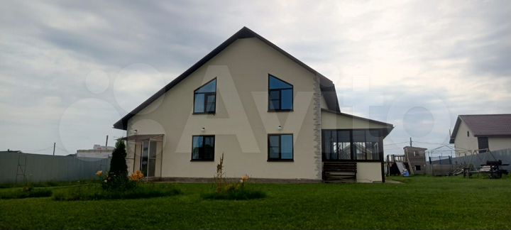 Дом 194 м² на участке 21 сот.