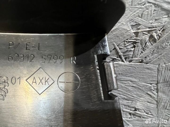 Дефлектор радиатора правый Renault Logan 2