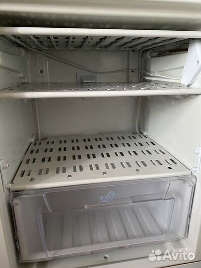 Холодильник на запчасти Indesit