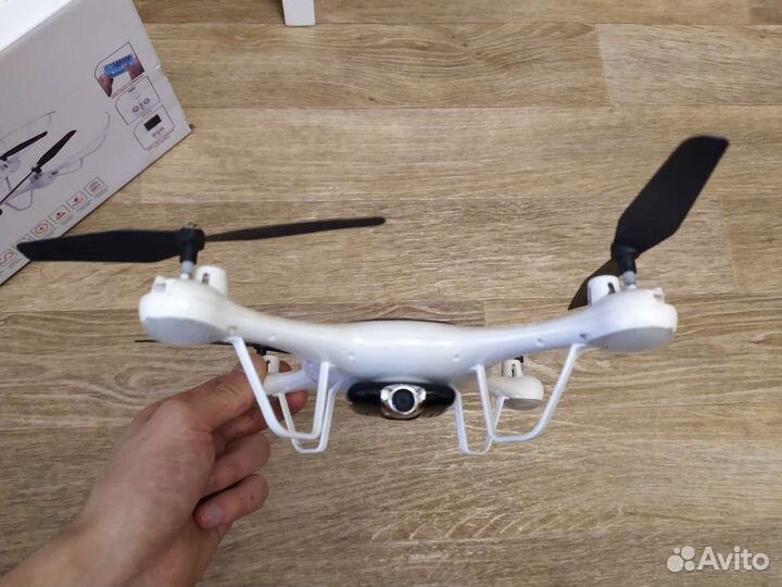 Квадрокоптер с камерой Skymoto x5 pro