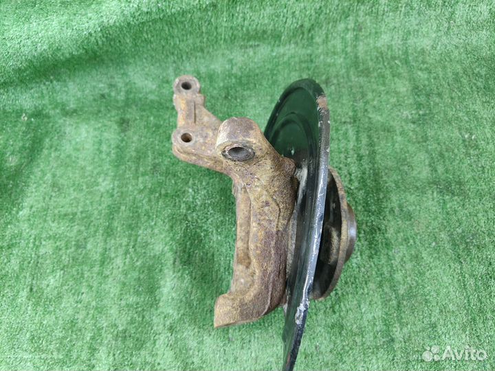 Поворотный кулак правый Renault duster 1