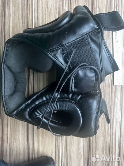 Боксерские перчатки 10 oz