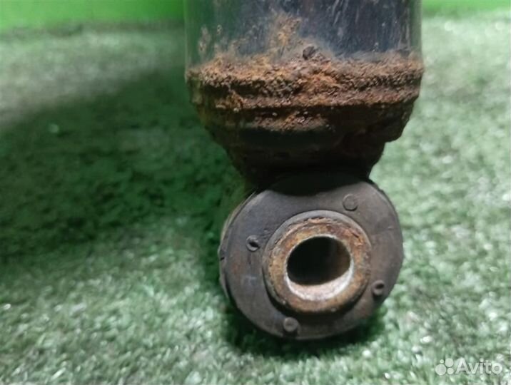 Стойка амортизатора задняя Mazda 3 (BL) 2013