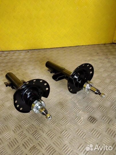 Амортизатор задний Land Rover Freelander Ii