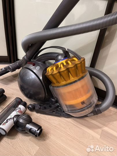 Пылесос Dyson DC 39