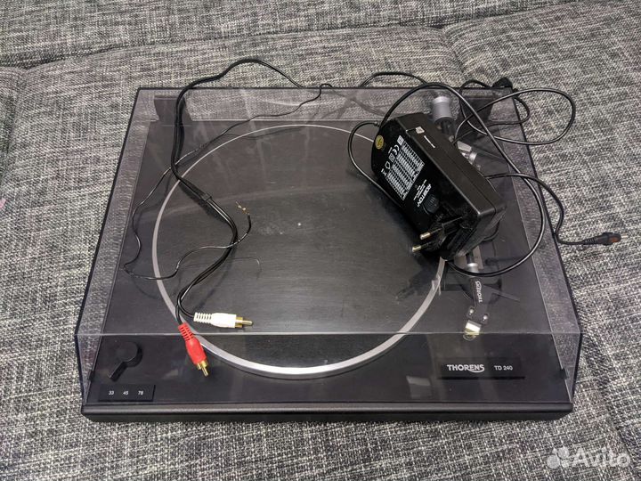 Проигрыватель Thorens TD 240