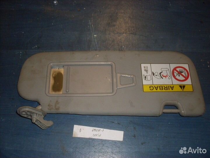 Козырек солнцезащитный правый (Kia Ceed)