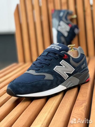 New Balance 999