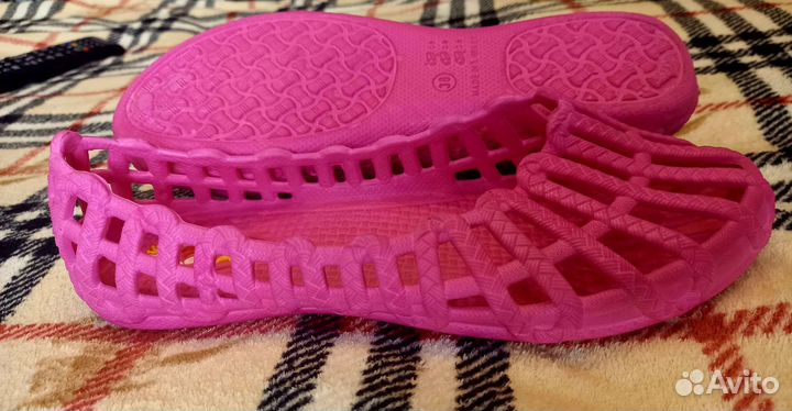 Сланцы сандали женские