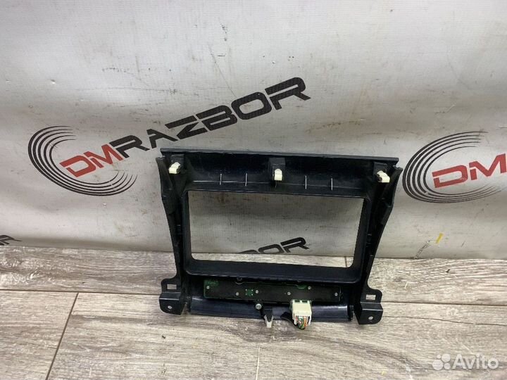 Рамка магнитолы Mitsubishi Outlander II (2005—2009)