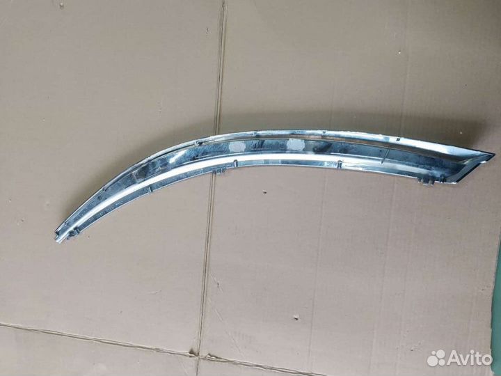 Молдинг правой фары Тойота Королла 180