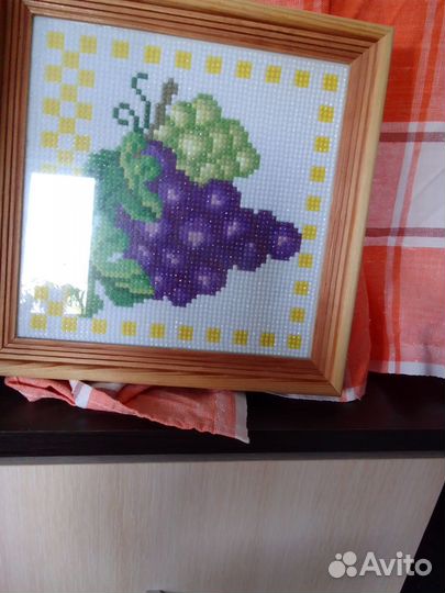 Готовая вышивка крестом (восемь картин)
