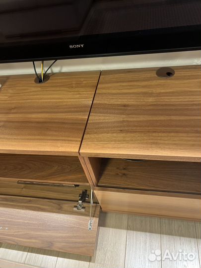 Тумба под телевизор