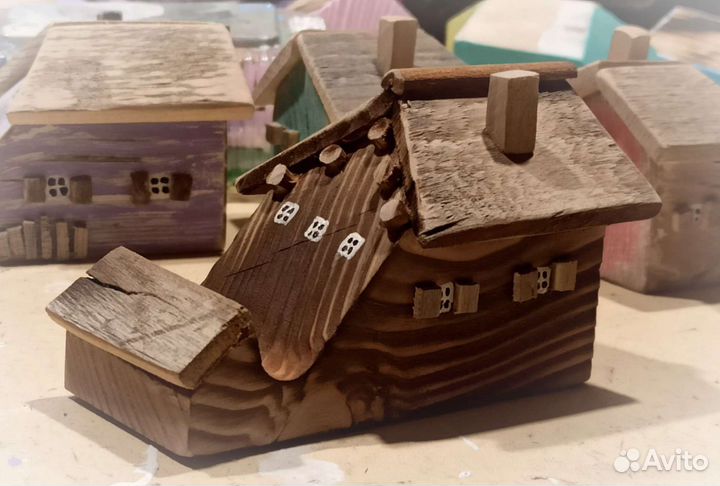 Смартфонницы, игрушки, визитницы