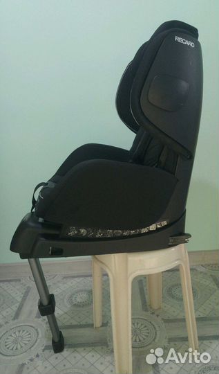 Автокресло Recaro Optiafix Hero 9-18кг