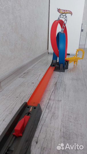 Hot wheels трек