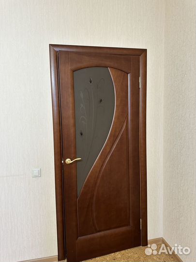 Межкомнатные двери бу деревянные (3шт)