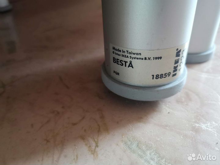 Тумба-витрина IKEA бесто