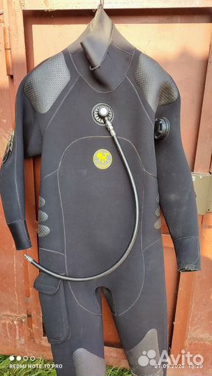 Сухой костюм для дайвинга poseidon 7мм