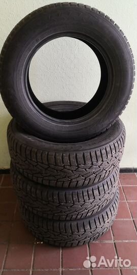 Nokian Tyres Hakkapeliitta 7 215/65 R16 102T