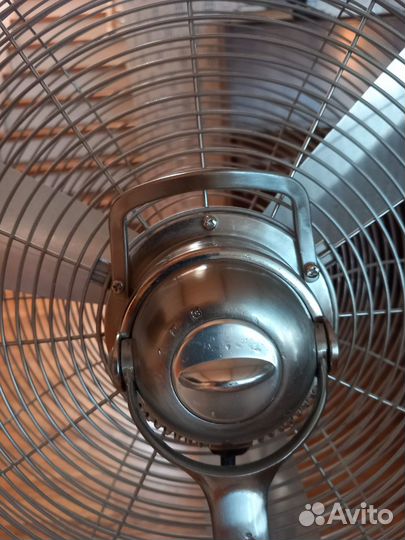 Вентилятор напольный bork