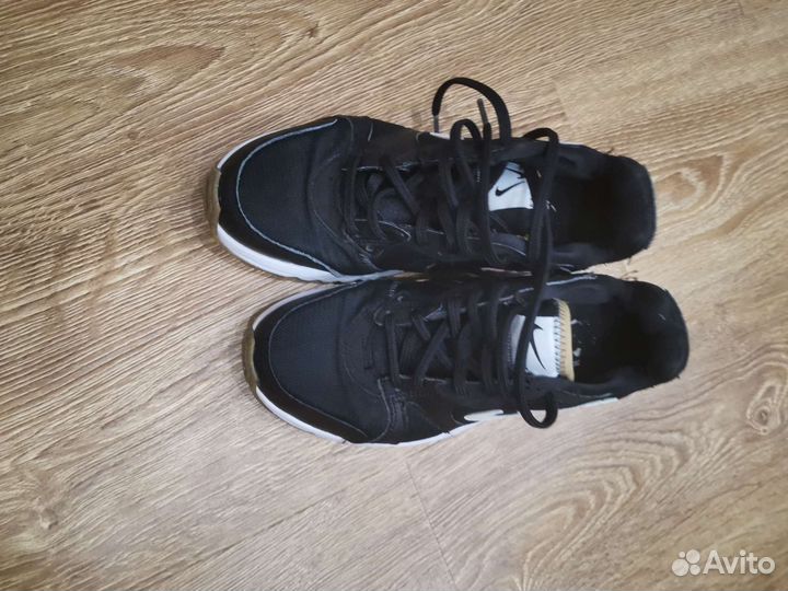 Кроссовки nike женские 37,5