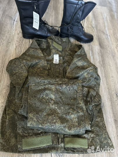 Форма военного образца женская