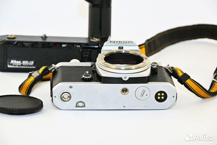 Nikon FM Японский фотоаппарат + Nikon MD12
