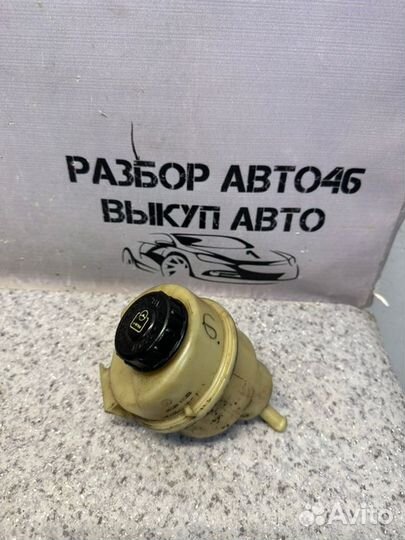 Бачок гур Renault Duster 1