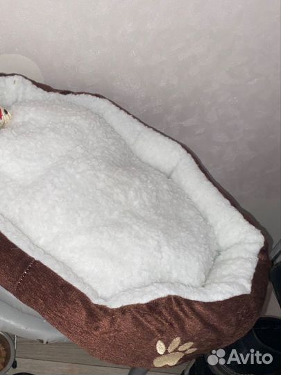 Лежанка для кошек