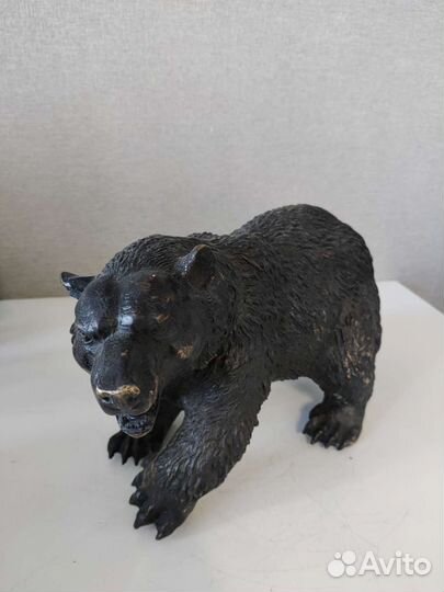 Бронзовая статуэтка медведя