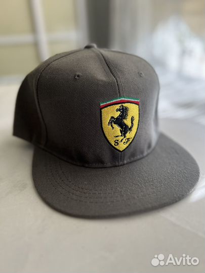 Бейсболка новая