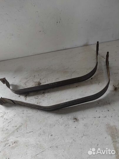 Крепление топливного бака Chevrolet Cruze седан