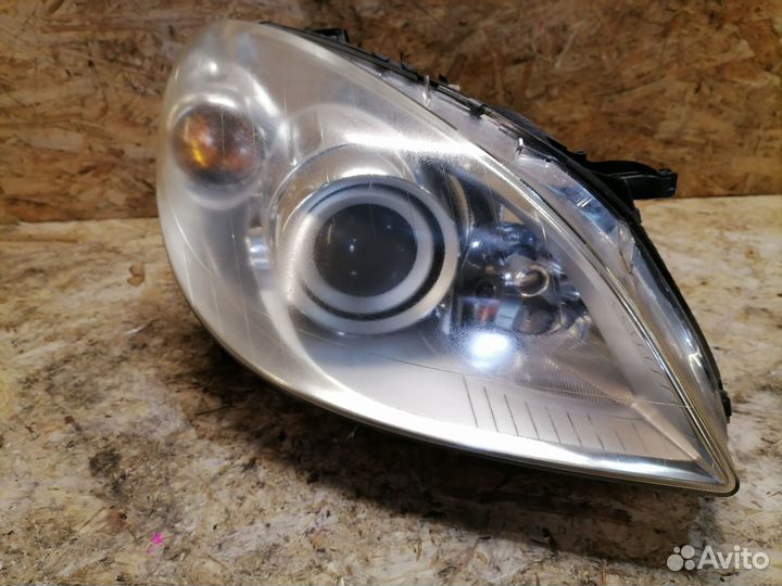Фара правая ксенон Mercedes Benz B Class W245