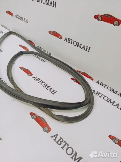 Уплотнитель двери задней Toyota Corolla E150