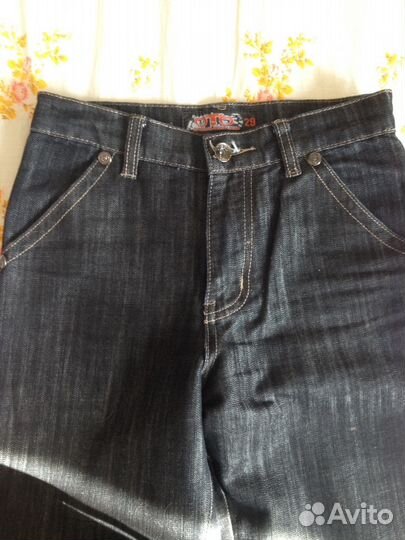 Продаю джинсы
