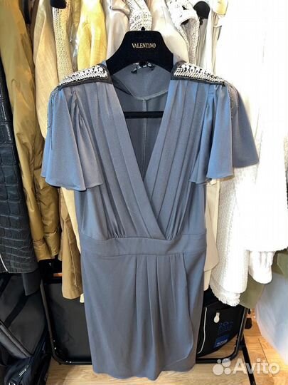 Платье серое с погонами расшитыми