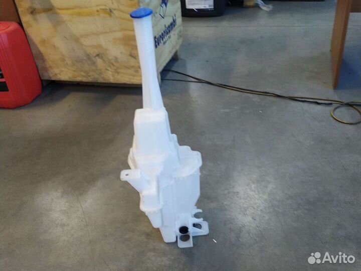 Бачок омывателя KIA sportage III 10-16 под 2 мото