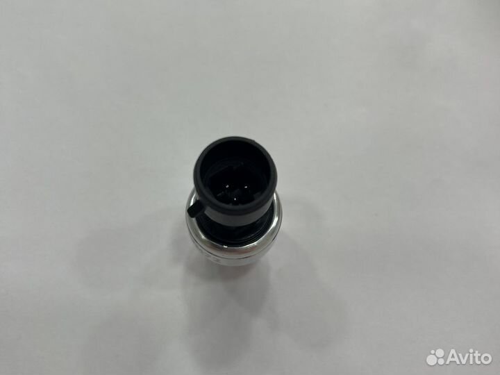 Датчик давления кондиционера Renault Megan 2