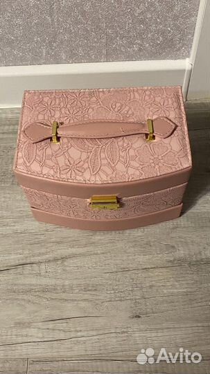 Шкатулка для украшений