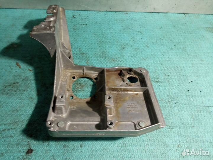 Кронштейн крепления педали Audi a8 d3
