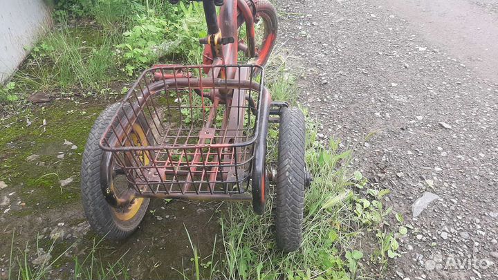 Трёхколёсный велосипед